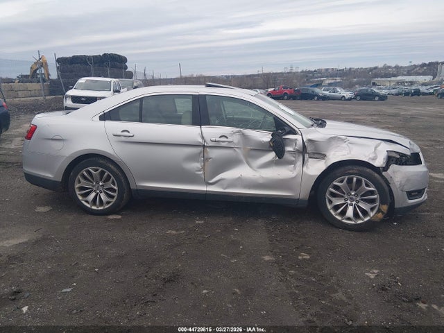 Ford Taurus Limited 2017 1FAHP2F84HG128239 Image 13