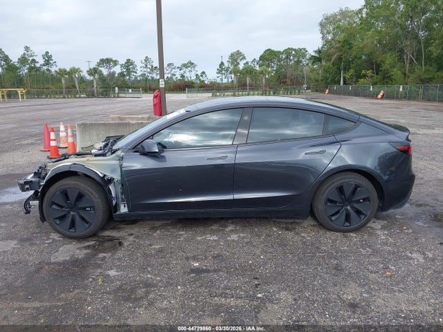 5YJ3E1EA9SF996697 Tesla Model 3 Long Range Rear-wheel Drive/standard Rear-wheel Drive