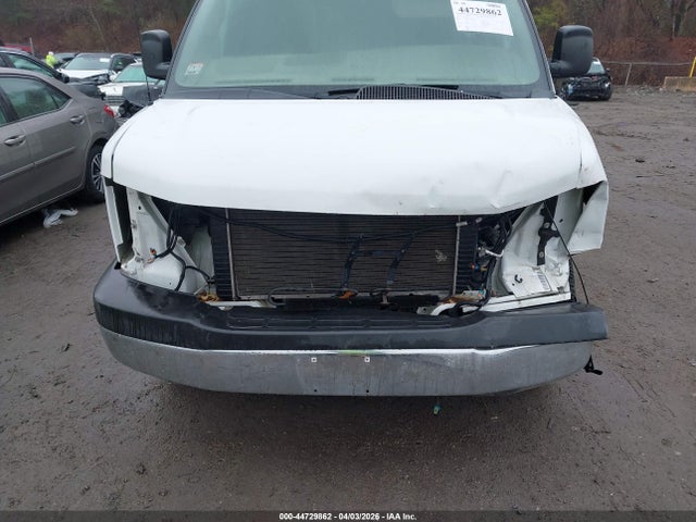 Продажа на аукционе авто 2017 Gmc Savana Cutaway Work Van, vin: 1GD07RFF3H1313203, номер лота: 44729862