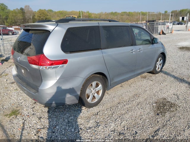 2011 TOYOTA SIENNA 5TDKK3DC8BS148289 Photo 3