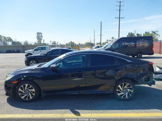 Honda CIVIC EX 2018 2HGFC2F79JH560292 Image 15
