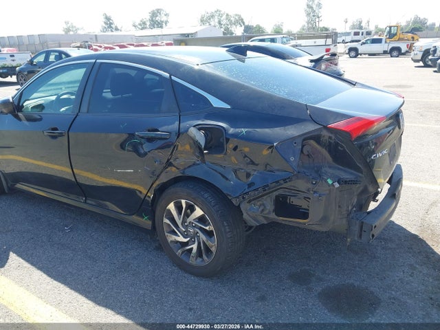 Honda CIVIC EX 2018 2HGFC2F79JH560292 Image 18