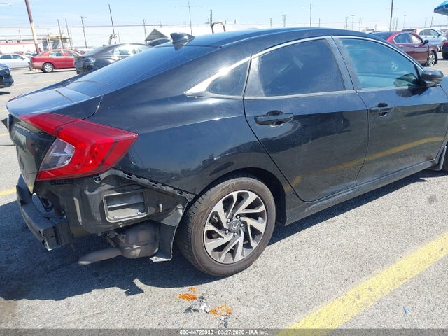 Honda CIVIC EX 2018 2HGFC2F79JH560292 Image 20