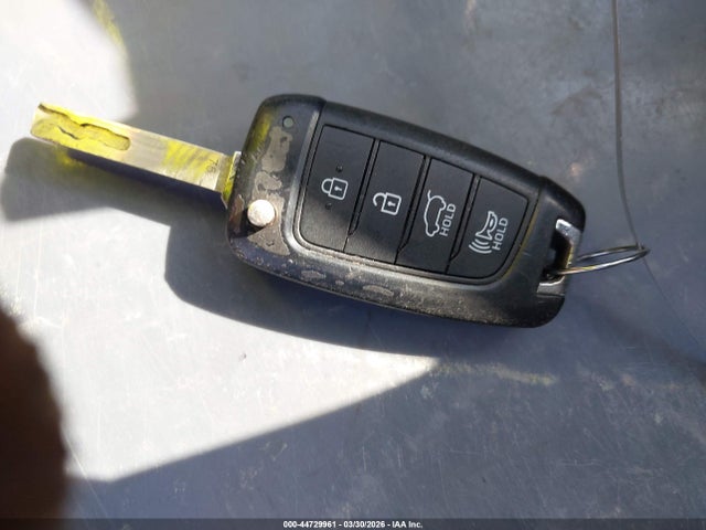 Продажа на аукционе авто 2019 Hyundai Santa Fe Se, vin: 5NMS23AD4KH010751, номер лота: 44729961