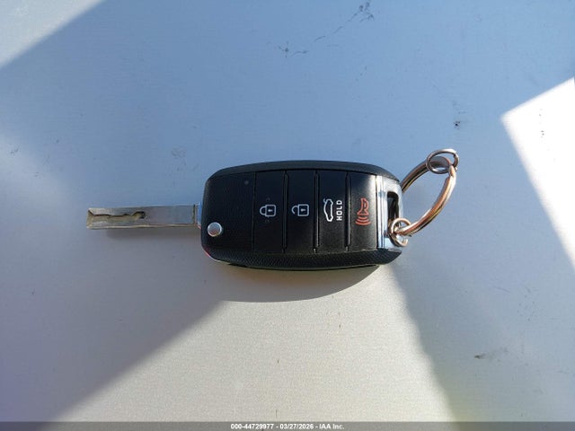 KNAGT4L31G5085170 KIA Optima Lx