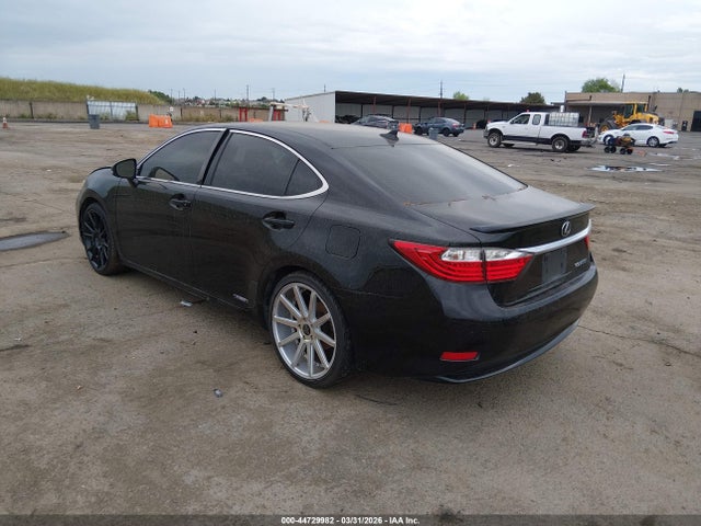 2013 Lexus Es 300h მანქანა იყიდება აუქციონზე, vin: JTHBW1GG1D2004745, აუქციონის ნომერი: 44729982