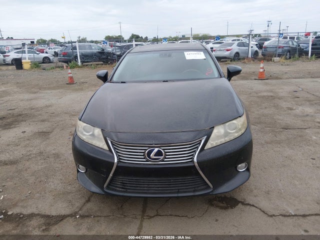 2013 Lexus Es 300h მანქანა იყიდება აუქციონზე, vin: JTHBW1GG1D2004745, აუქციონის ნომერი: 44729982