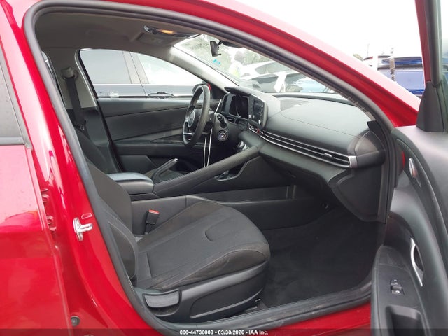 KMHLL4AG6MU147943 Hyundai ELANTRA SE