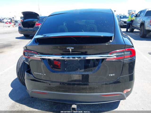 Продаж на аукціоні авто 2017 Tesla Model X 100d/75d/90d, vin: 5YJXCAE25HF055739, номер лоту: 44730011