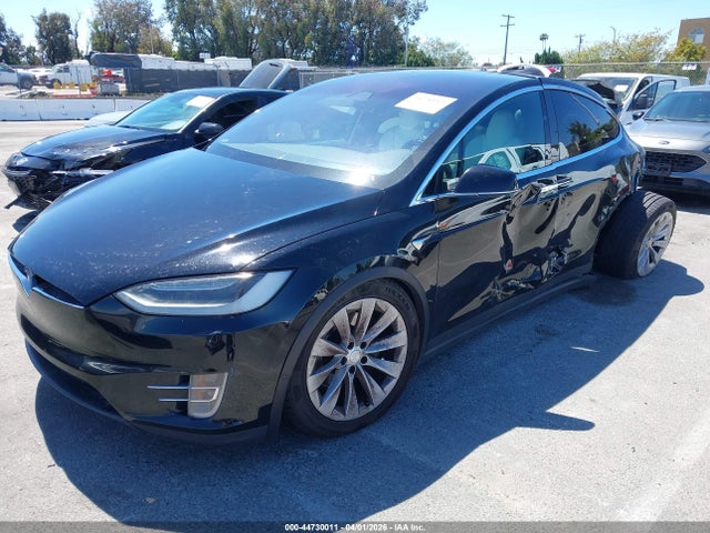 Продаж на аукціоні авто 2017 Tesla Model X 100d/75d/90d, vin: 5YJXCAE25HF055739, номер лоту: 44730011