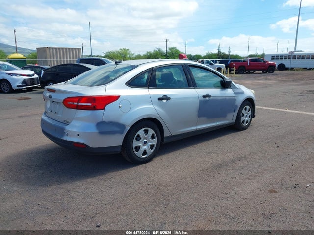 Ford FOCUS S 2016 1FADP3E24GL311194 Image 4