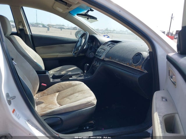 2011 Mazda Mazda6 I Sport მანქანა იყიდება აუქციონზე, vin: 1YVHZ8BH0B5M15183, აუქციონის ნომერი: 44730037