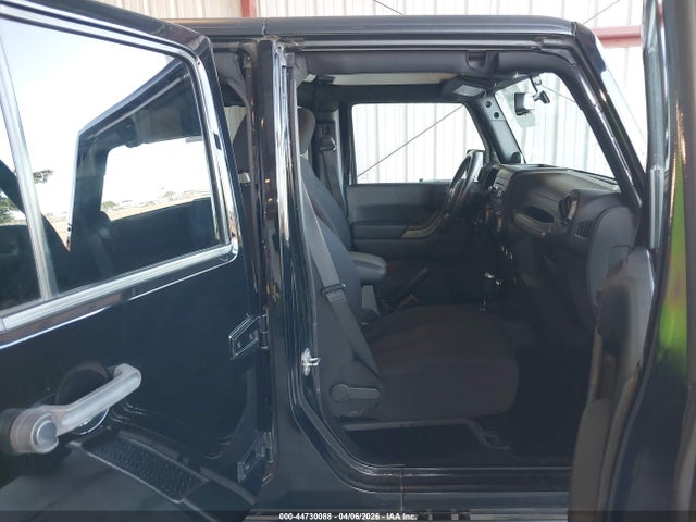 2014 JEEP WRANGLER UNLIMITED 1C4BJWDG5EL115361 Photo 4