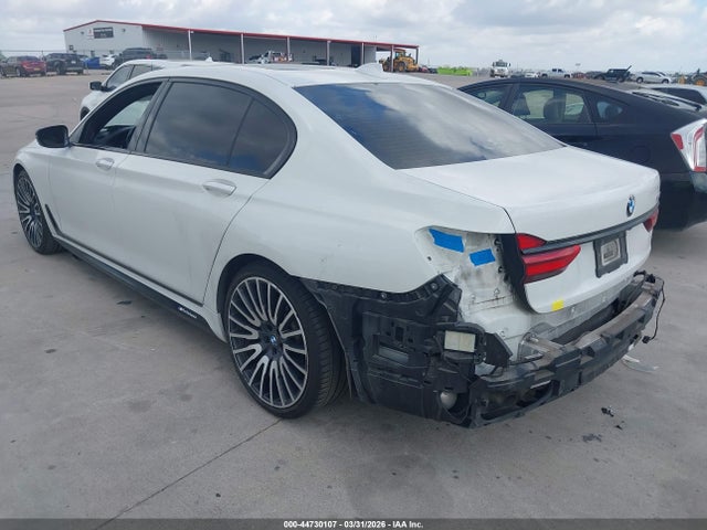 WBA7F0C54JGM22671 BMW 750i