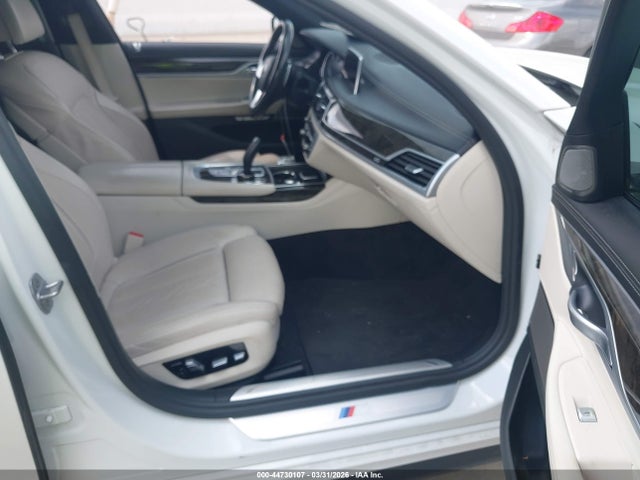WBA7F0C54JGM22671 BMW 750i