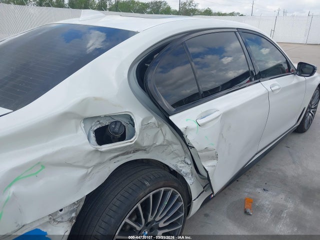 WBA7F0C54JGM22671 BMW 750i