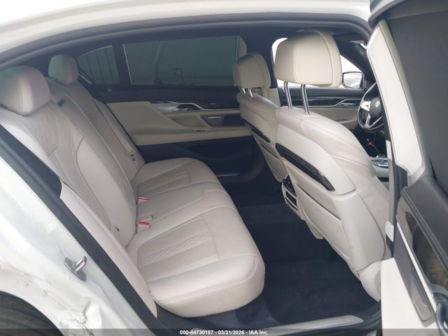 WBA7F0C54JGM22671 BMW 750i
