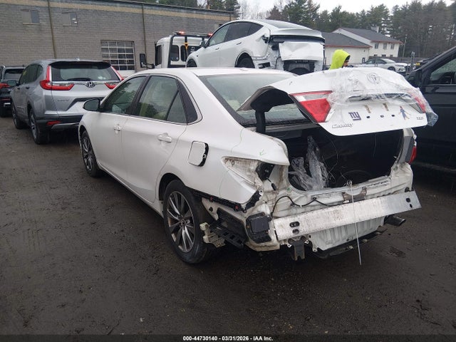 Toyota CAMRY XLE 2015 4T1BF1FK8FU882229 Image 3