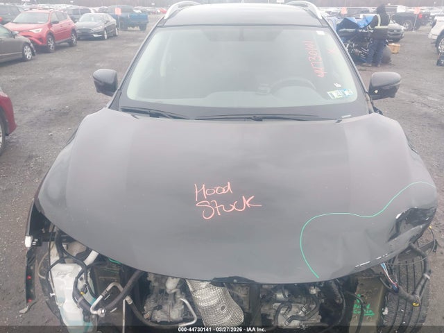 2018 Nissan Rogue Sv მანქანა იყიდება აუქციონზე, vin: 5N1AT2MV6JC813934, აუქციონის ნომერი: 44730141