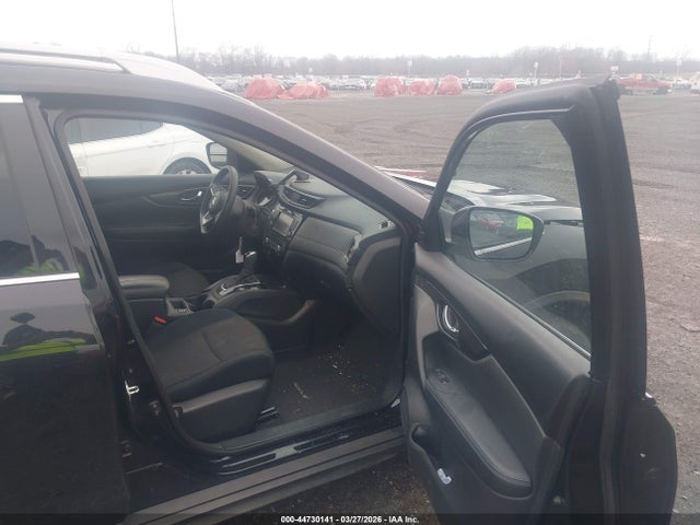 2018 Nissan Rogue Sv მანქანა იყიდება აუქციონზე, vin: 5N1AT2MV6JC813934, აუქციონის ნომერი: 44730141
