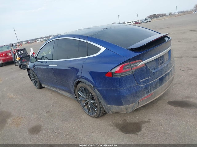 Продаж на аукціоні авто 2016 Tesla Model X, vin: 5YJXCAE22GF001801, номер лоту: 44730187
