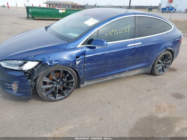 Продаж на аукціоні авто 2016 Tesla Model X, vin: 5YJXCAE22GF001801, номер лоту: 44730187