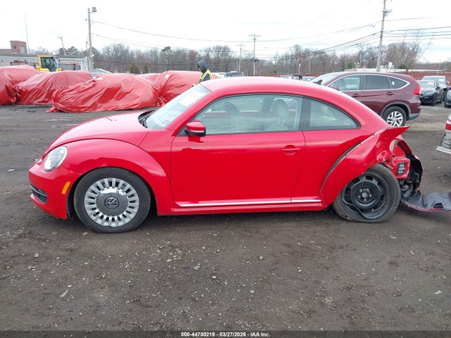 Продаж на аукціоні авто 2014 Volkswagen Beetle 2.5l, vin: 3VWJP7AT3EM608257, номер лоту: 44730219