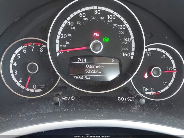Продаж на аукціоні авто 2014 Volkswagen Beetle 2.5l, vin: 3VWJP7AT3EM608257, номер лоту: 44730219