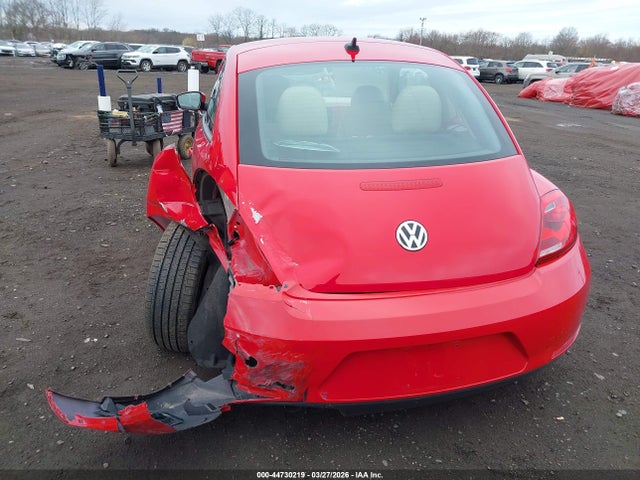 Продаж на аукціоні авто 2014 Volkswagen Beetle 2.5l, vin: 3VWJP7AT3EM608257, номер лоту: 44730219
