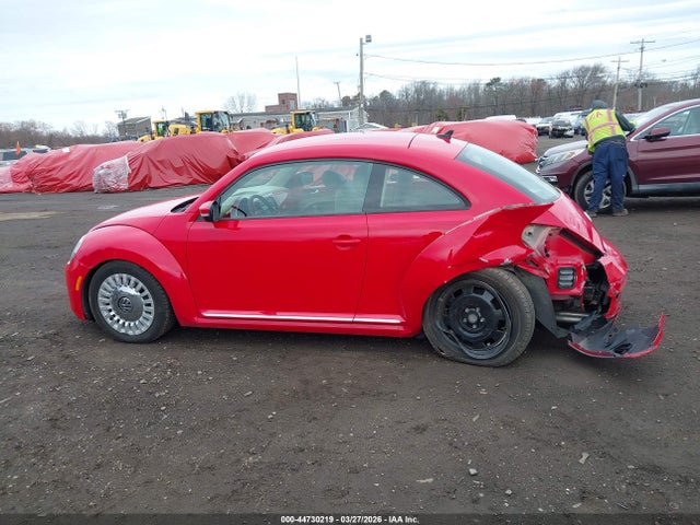 Продаж на аукціоні авто 2014 Volkswagen Beetle 2.5l, vin: 3VWJP7AT3EM608257, номер лоту: 44730219