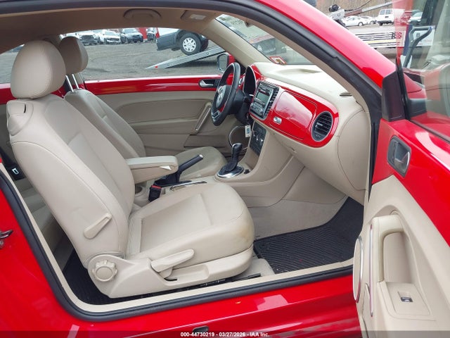 Продаж на аукціоні авто 2014 Volkswagen Beetle 2.5l, vin: 3VWJP7AT3EM608257, номер лоту: 44730219
