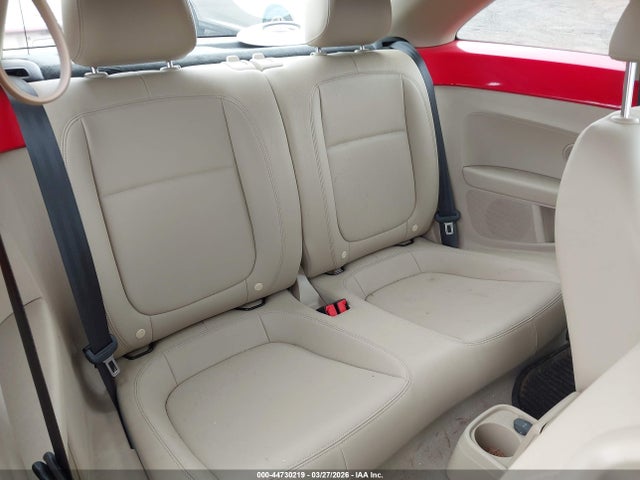 Продаж на аукціоні авто 2014 Volkswagen Beetle 2.5l, vin: 3VWJP7AT3EM608257, номер лоту: 44730219