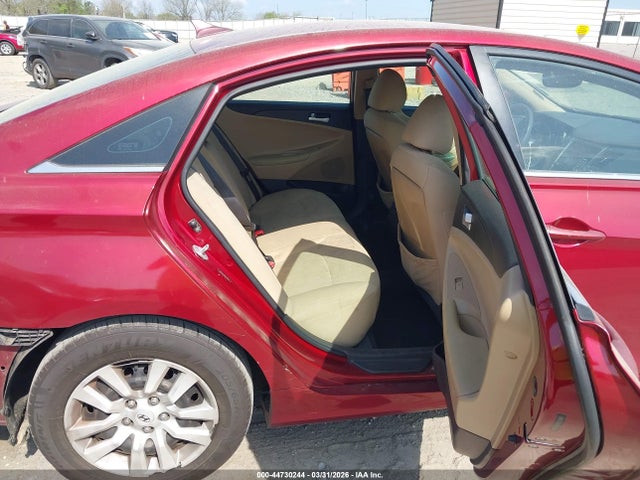 2011 Hyundai Sonata Gls მანქანა იყიდება აუქციონზე, vin: 5NPEB4AC8BH242606, აუქციონის ნომერი: 44730244