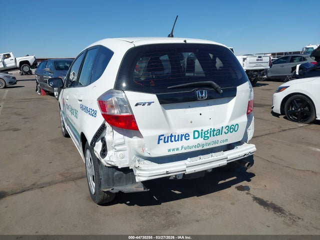 2013 Honda Fit მანქანა იყიდება აუქციონზე, vin: JHMGE8H34DC059181, აუქციონის ნომერი: 44730258