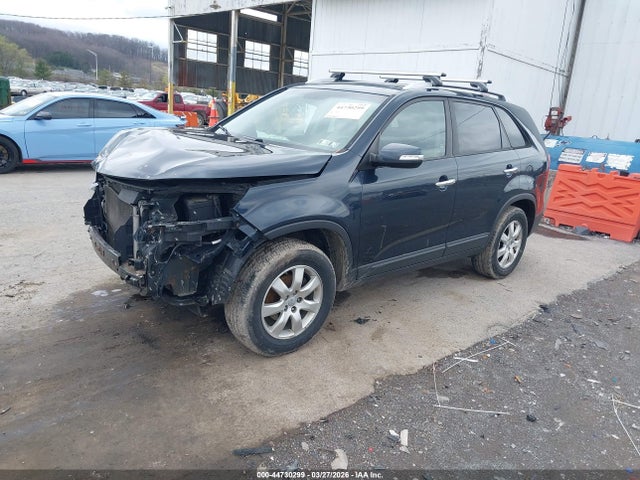 2013 KIA SORENTO 5XYKT3A66DG370745 Photo 1