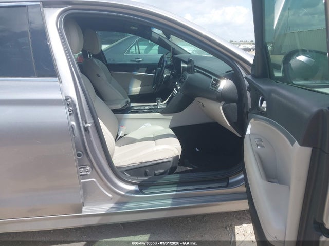 Продажа на аукционе авто 2022 Genesis G70 2.0t Rwd, vin: KMTG34TA1NU094618, номер лота: 44730353