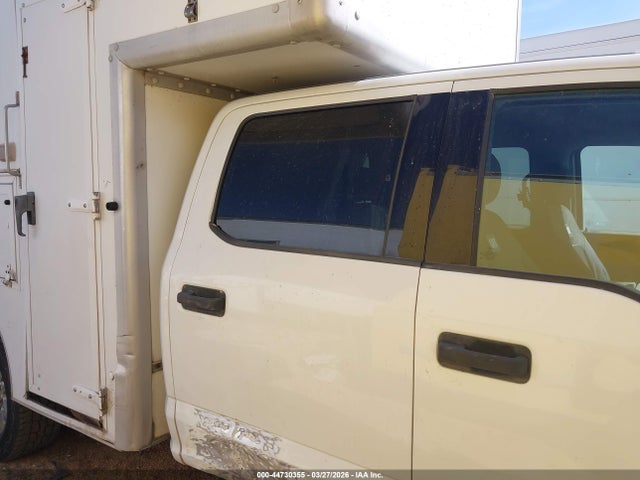 1FD8W3E61HEE03382 Ford F-350 Chassis Xlt