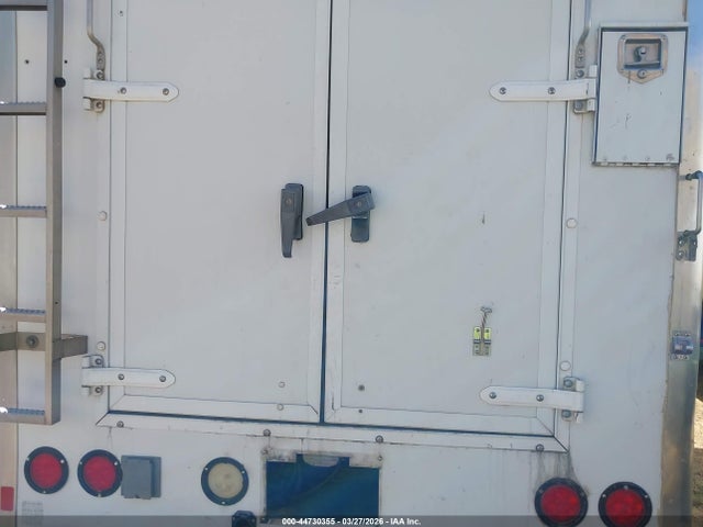 1FD8W3E61HEE03382 Ford F-350 Chassis Xlt