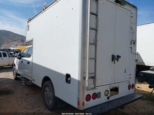 1FD8W3E61HEE03382 Ford F-350 Chassis Xlt