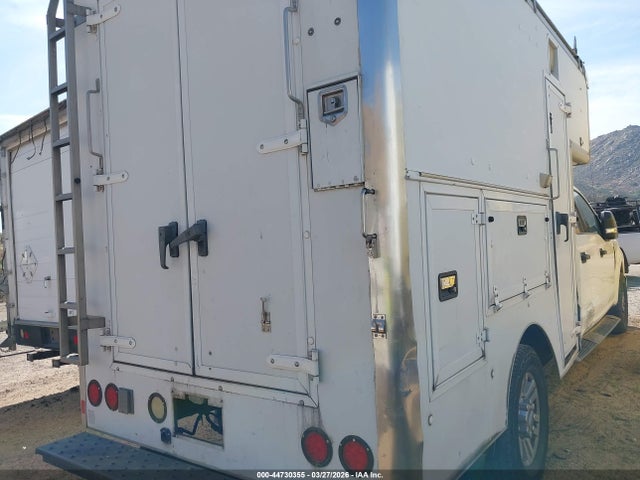 1FD8W3E61HEE03382 Ford F-350 Chassis Xlt