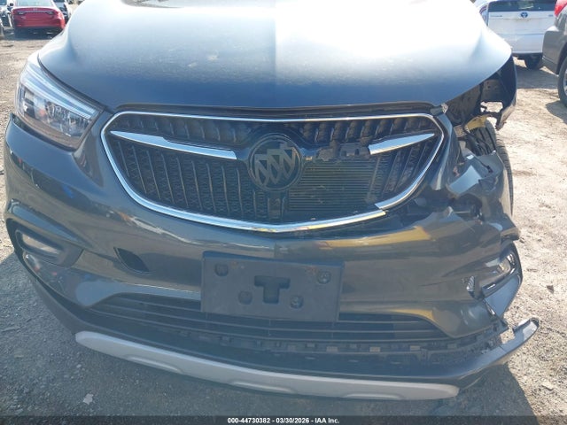 44730382 :رقم المزاد ، KL4CJ1SB6JB589697 vin ، 2018 Buick Encore Sport Touring مزاد بيع