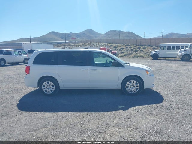 2C4RDGBG3JR296766 Dodge Grand Caravan Se