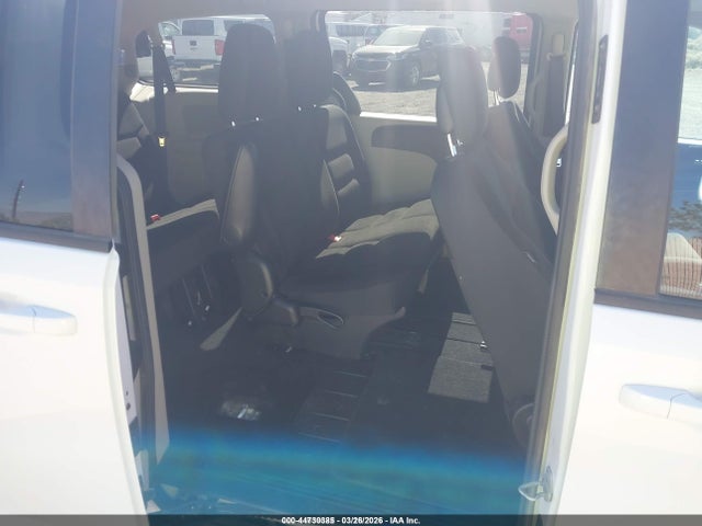 2C4RDGBG3JR296766 Dodge Grand Caravan Se