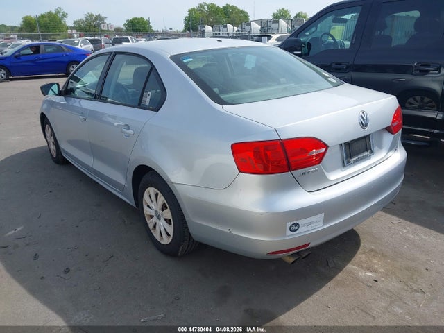 Продаж на аукціоні авто 2014 Volkswagen Jetta 2.0l S, vin: 3VW2K7AJ3EM229258, номер лоту: 44730404