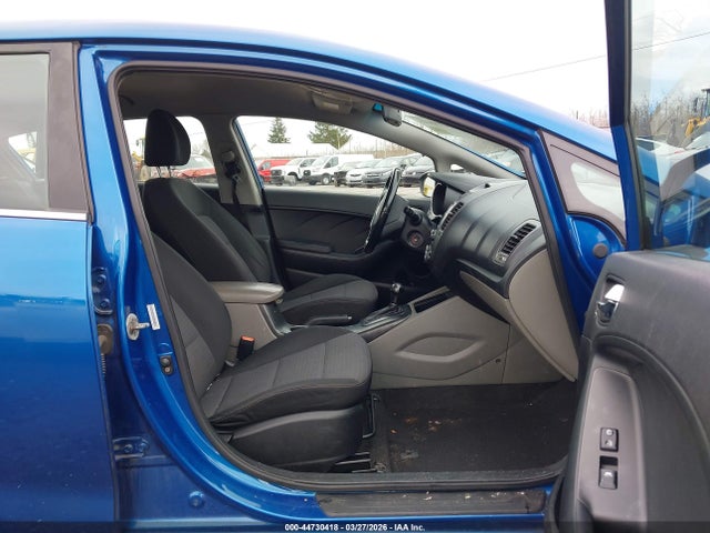 2015 Kia Forte Ex მანქანა იყიდება აუქციონზე, vin: KNAFX5A82F5321120, აუქციონის ნომერი: 44730418