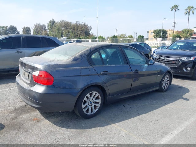 2006 Bmw 325i მანქანა იყიდება აუქციონზე, vin: WBAVB13556KX39047, აუქციონის ნომერი: 44730419