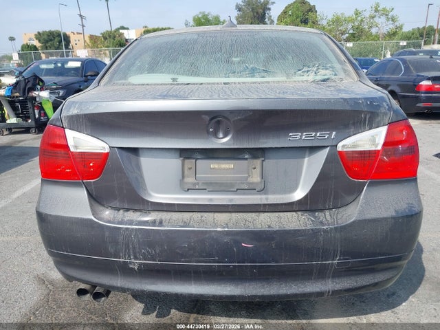 2006 Bmw 325i მანქანა იყიდება აუქციონზე, vin: WBAVB13556KX39047, აუქციონის ნომერი: 44730419