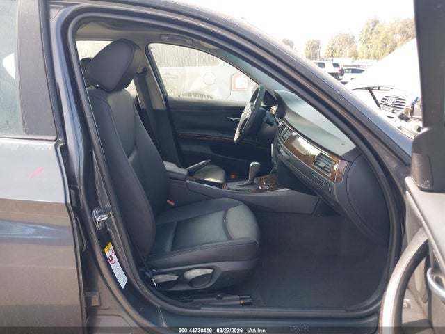 2006 Bmw 325i მანქანა იყიდება აუქციონზე, vin: WBAVB13556KX39047, აუქციონის ნომერი: 44730419