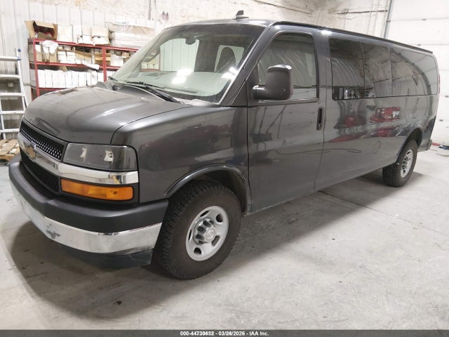 1GAZGPFF5H1100956 Chevrolet Express 3500 Lt