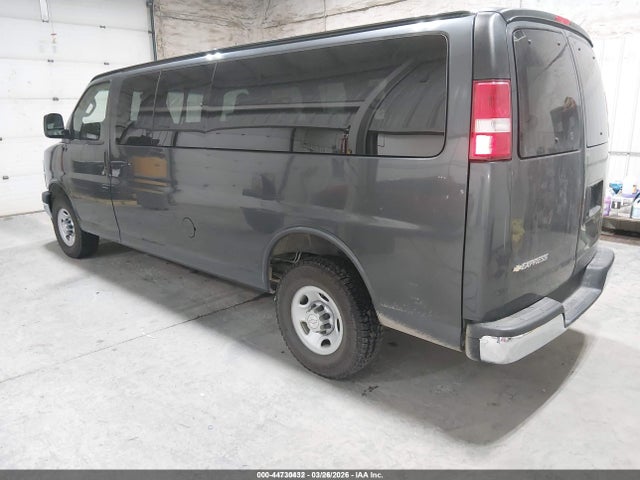 1GAZGPFF5H1100956 Chevrolet Express 3500 Lt